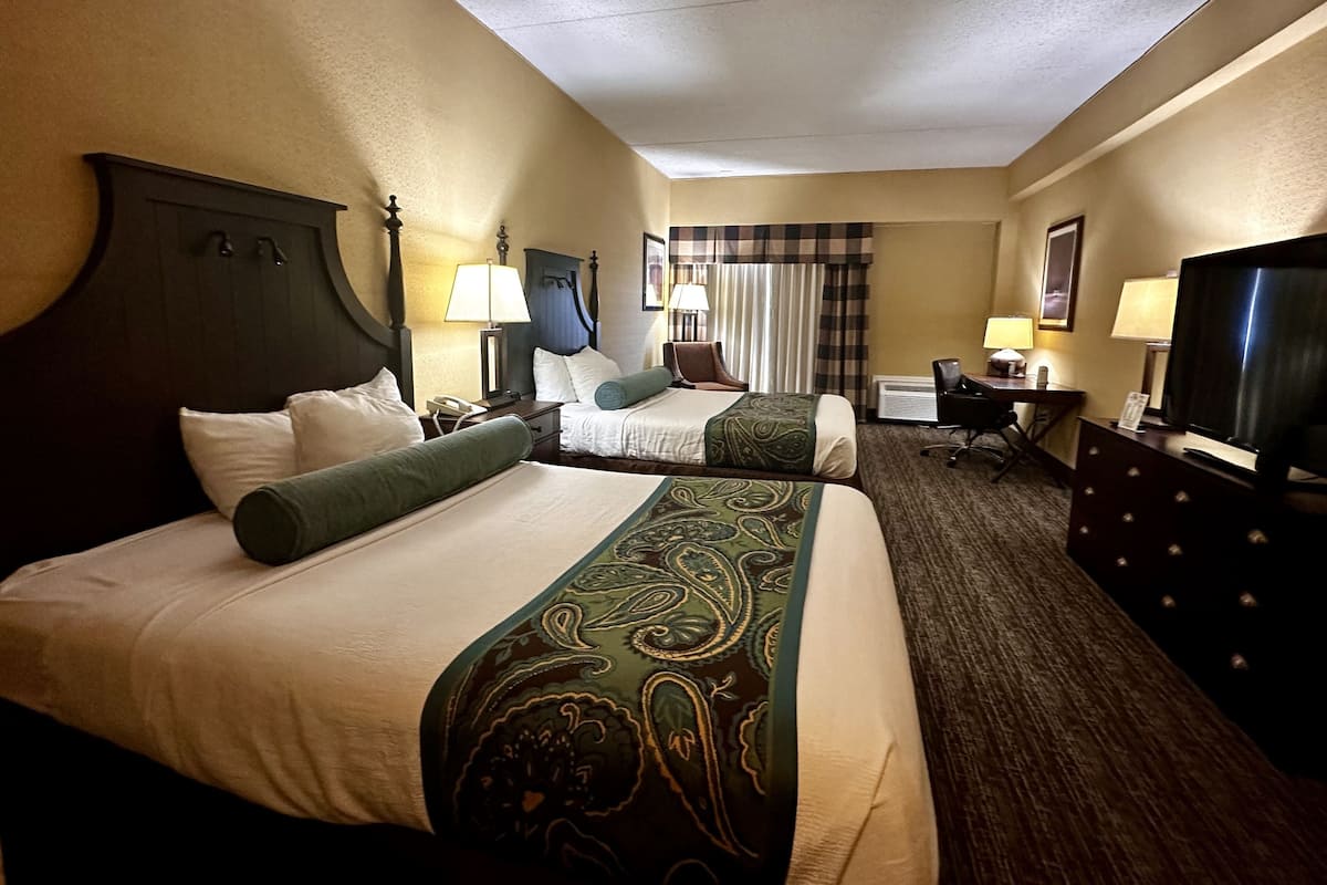 premium bedding, in-room safe, desk, blackout curtains