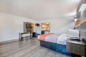 Deluxe Room, 1 King Bed, Accessible, Non Smoking