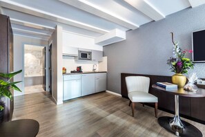 1 slaapkamer, luxe beddengoed, donsdekens, een minibar