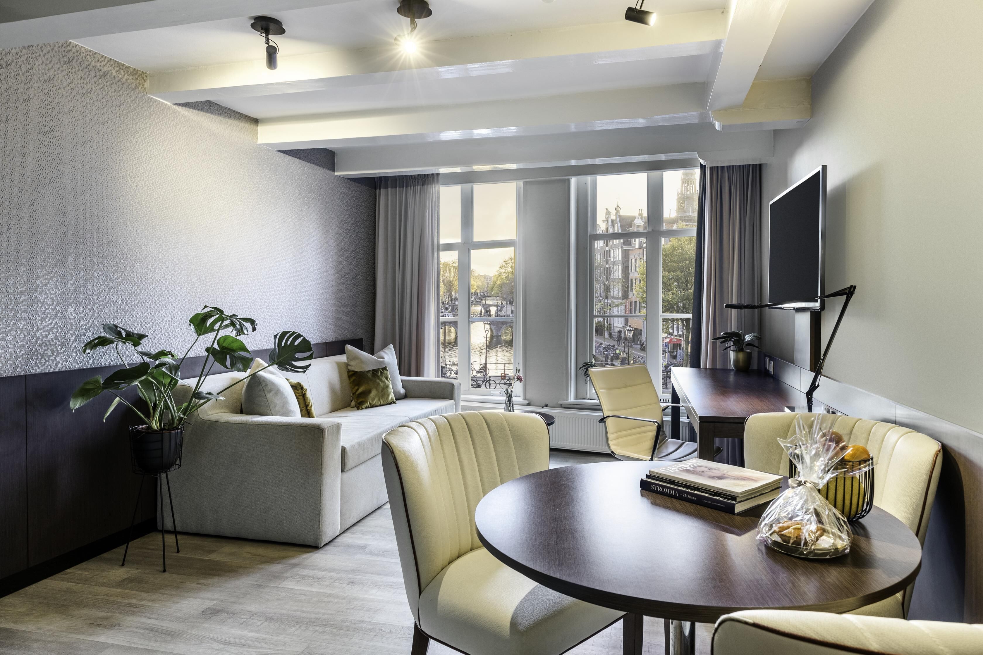 Premium bedding, down comforters, minibar, in-room safe