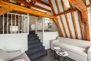 Rúmföt af bestu gerð, dúnsængur, míníbar, öryggishólf í herbergi