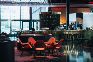 Bar (in der Unterkunft)