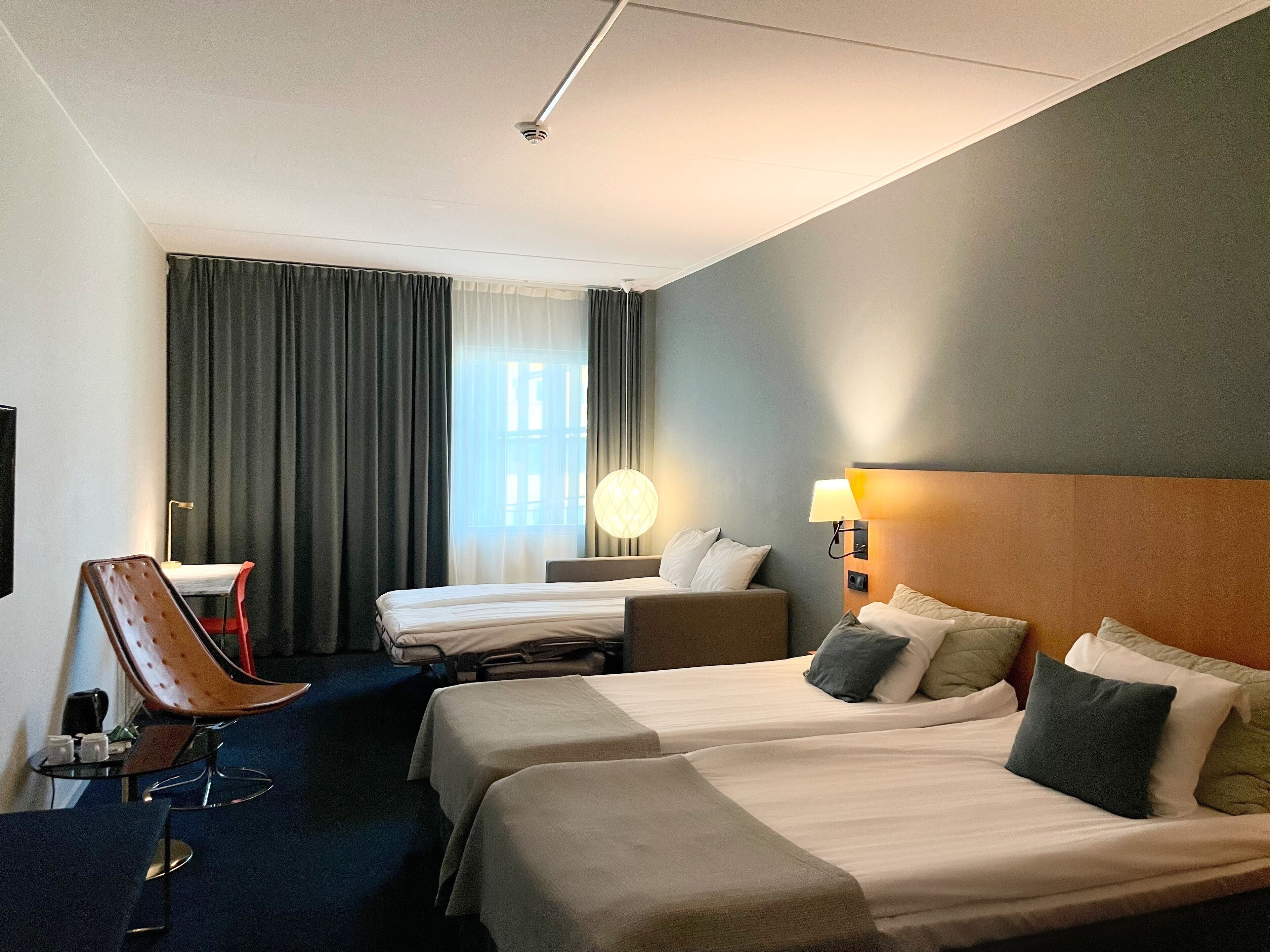 superior twin room | 1 bedroom, hypo-allergenic bedding, desk, blackout curtains