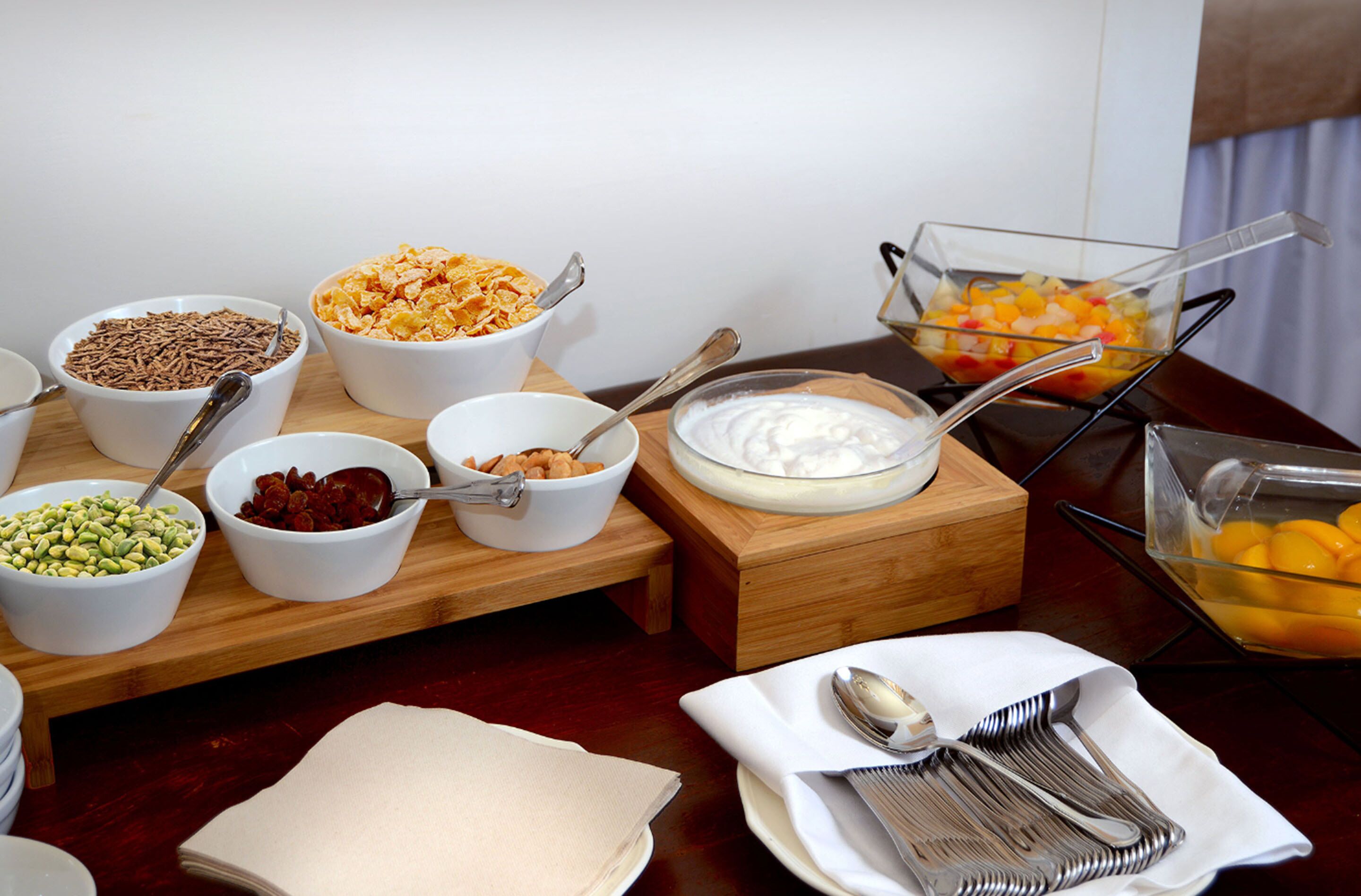 breakfast (eur 11 per person)