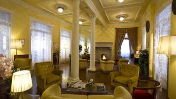 Frukost (EUR 11 per person)