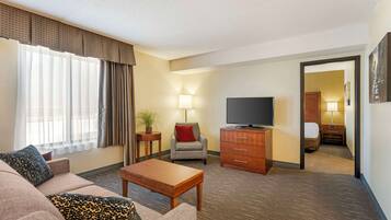 ห้องสวีท, เตียงคิงไซส์ 1 เตียง และโซฟาเบด, ปลอดบุหรี่, ห้องมุม (with Sofabed) | โต๊ะทำงาน, พื้นที่ทำงานแบบใช้แล็ปท็อป, เตารีด/โต๊ะรีดผ้า