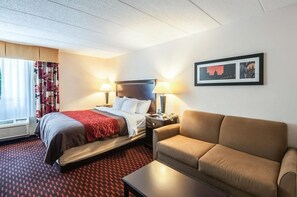 Desk, laptop workspace, blackout drapes, iron/ironing board - Quality Inn (Annapolis)