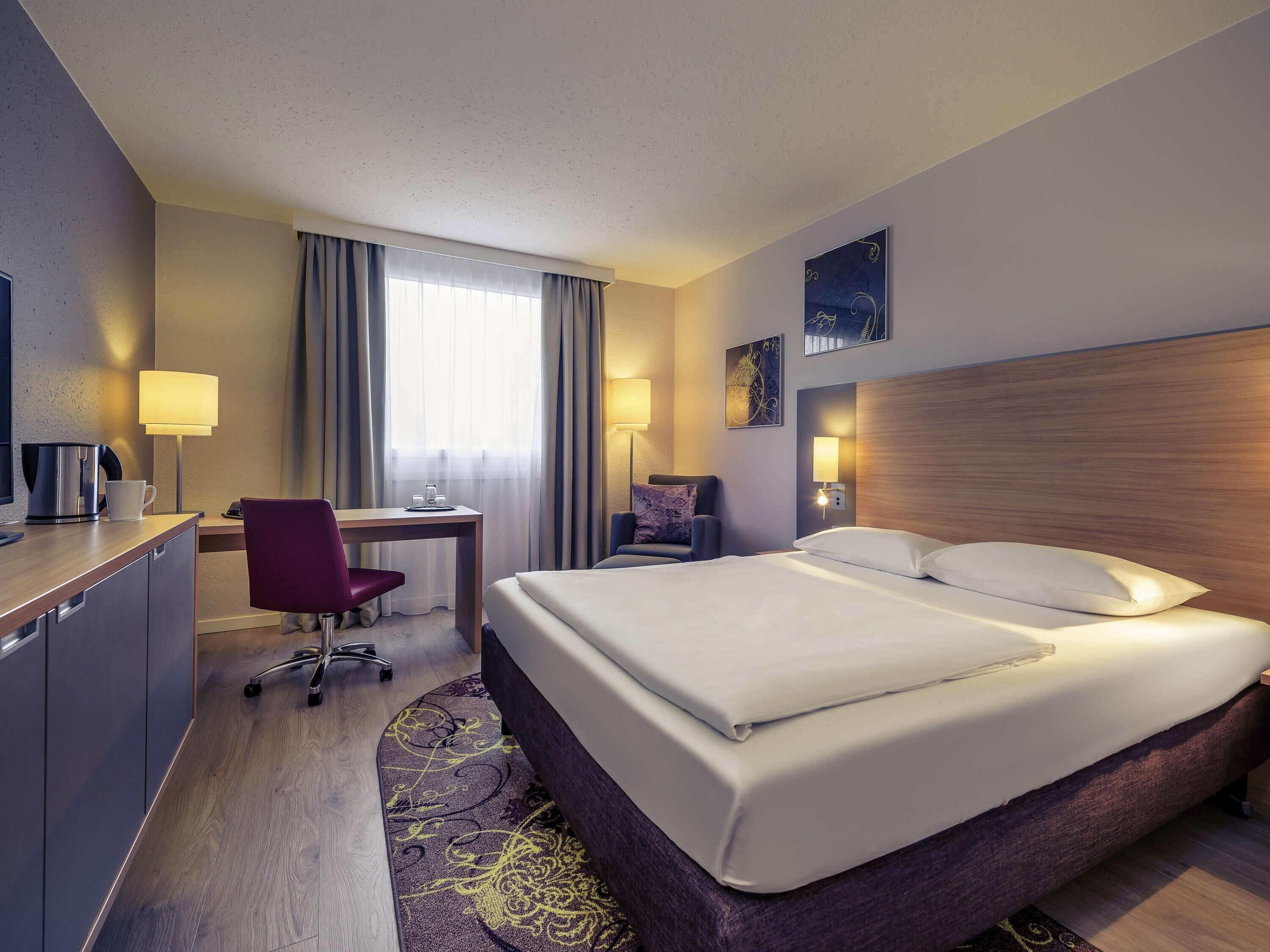 Habitación estándar doble, 1 cama doble | Ropa de cama hipoalergénica, caja fuerte, escritorio