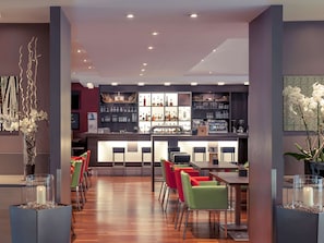 Bar (in der Unterkunft)