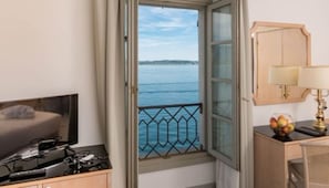1 bedroom, minibar, in-room safe, desk