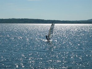 Surfing/bodyboarding