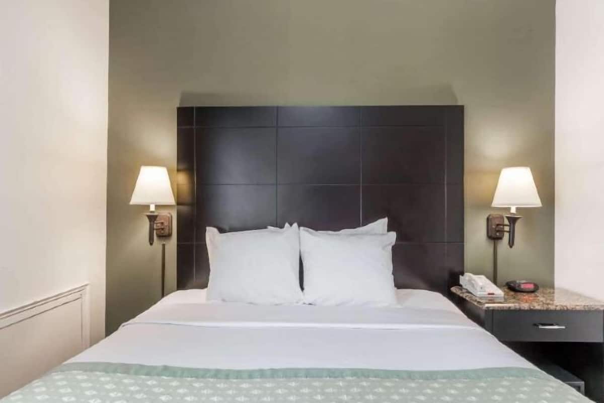 Desk, laptop workspace, soundproofing, iron/ironing board