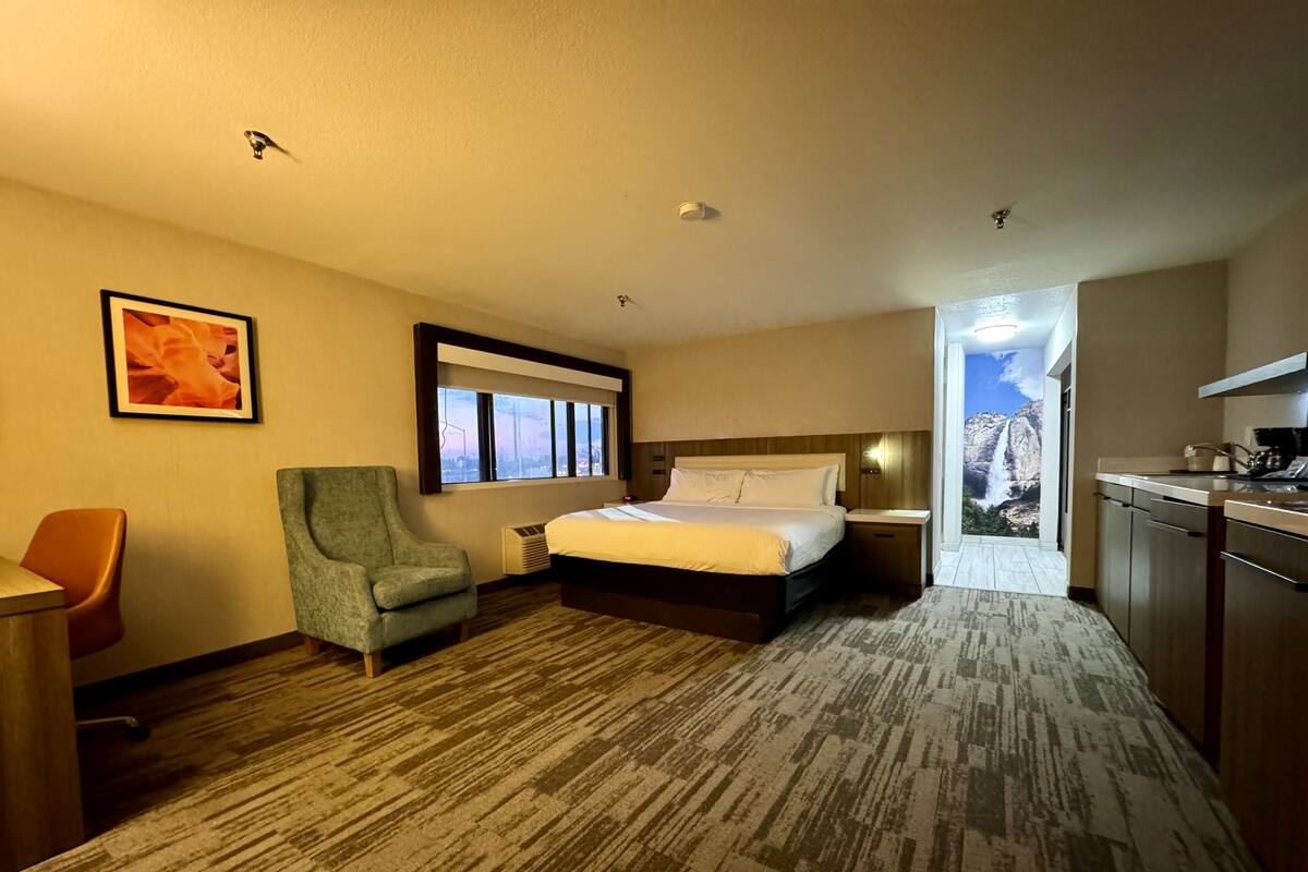 Kamar Superior, 1 Tempat Tidur King, Bebas Asap Rokok, jet tub | Selimut bulu angsa, busa memori, dan didekorasi berbeda-beda