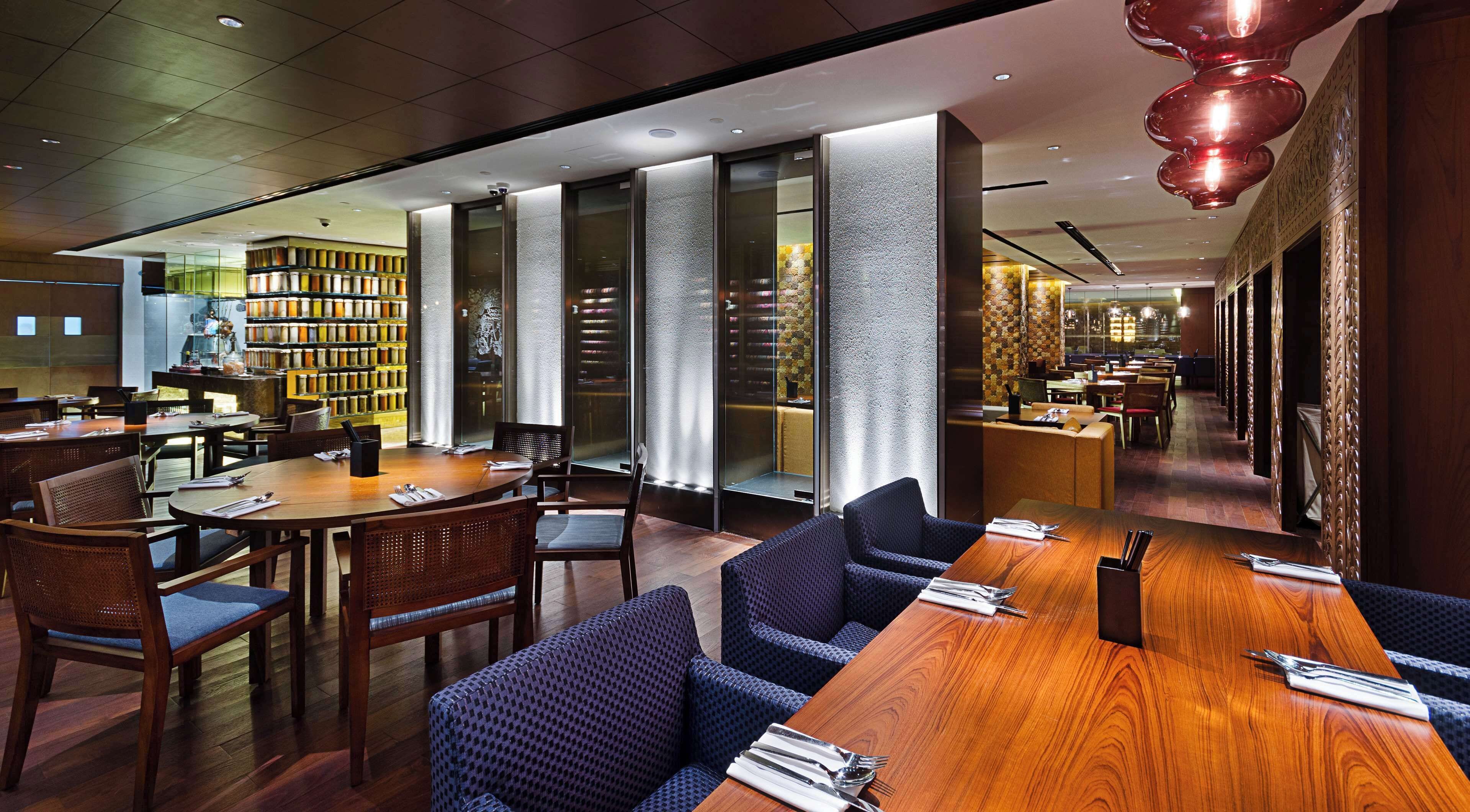 2 restaurants, breakfast, lunch, dinner served; international cuisine