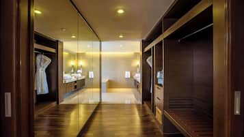 1 chambre, coffres-forts dans les chambres, bureau
