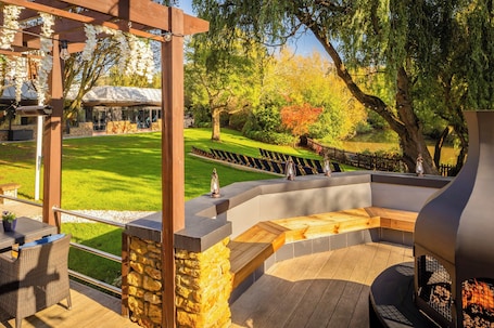 ์ ์ฌ ์์ฌ ๋ฐ ์ ๋
 ์์ฌ ์ ๊ณต