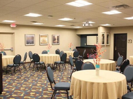 Rosen Inn International - Image 9