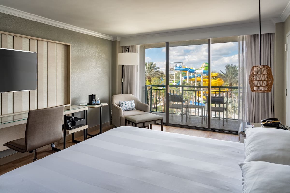 Room, 1 King Bed, Non Smoking, Park View (Balcony)