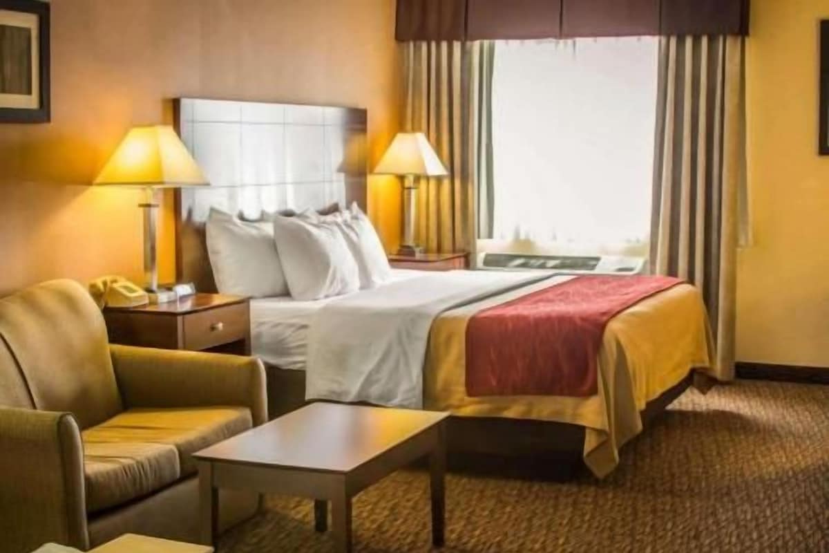In-room safe, blackout drapes, iron/ironing board, WiFi (free)