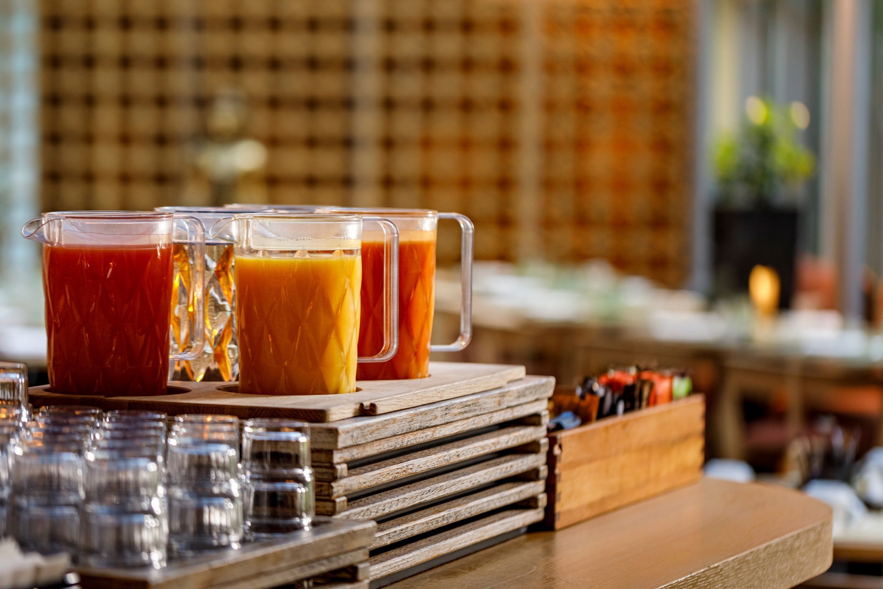 breakfast (chf 22 per person)