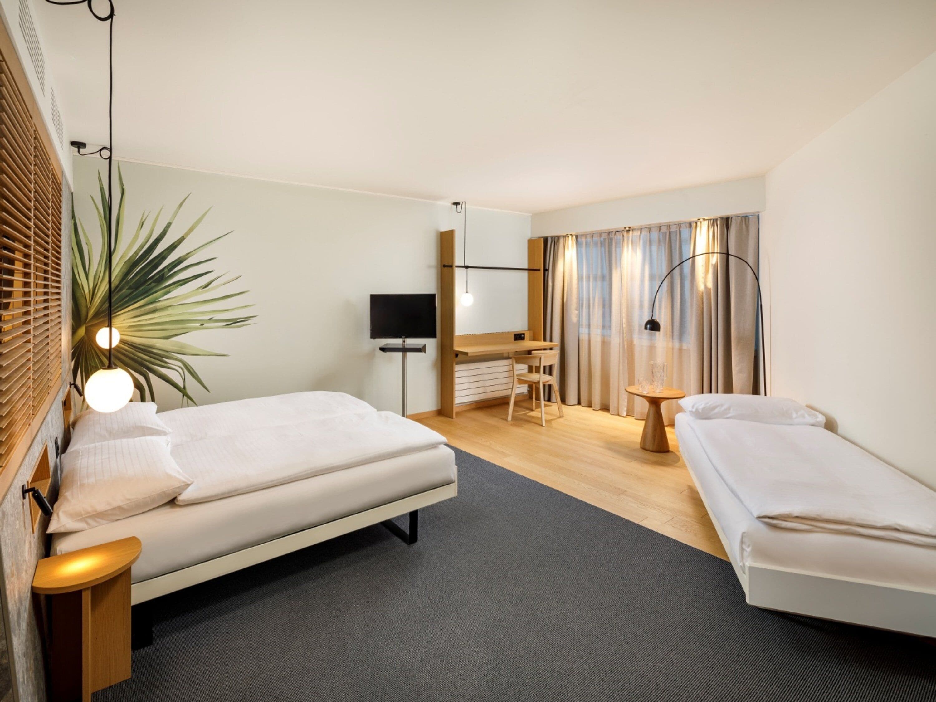 triple room, 3 single beds | extra beds