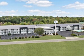 Exterior - Baymont by Wyndham Beaumont (Beaumont)