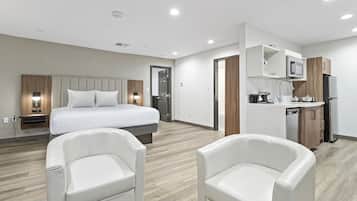 Lit avec matelas à plateau-coussin, minibar, décor unique