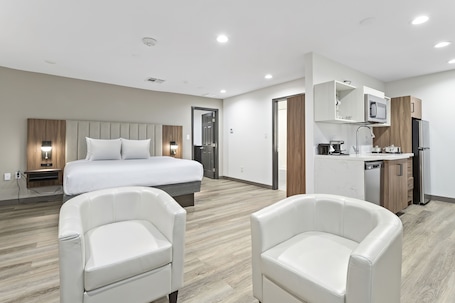 Pillowtop beds, minibar, individually decorated, individually furnished