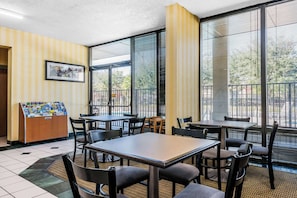 Free daily continental breakfast