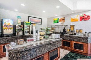 Free daily continental breakfast