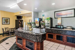 Free daily continental breakfast  - Quality Inn Fort Pierce I-95 (Fort Pierce)