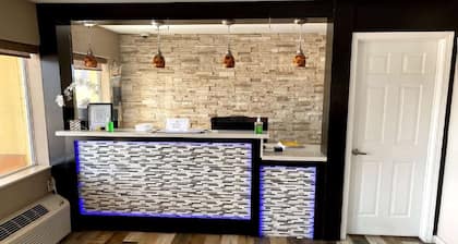 Days Inn by Wyndham Orange