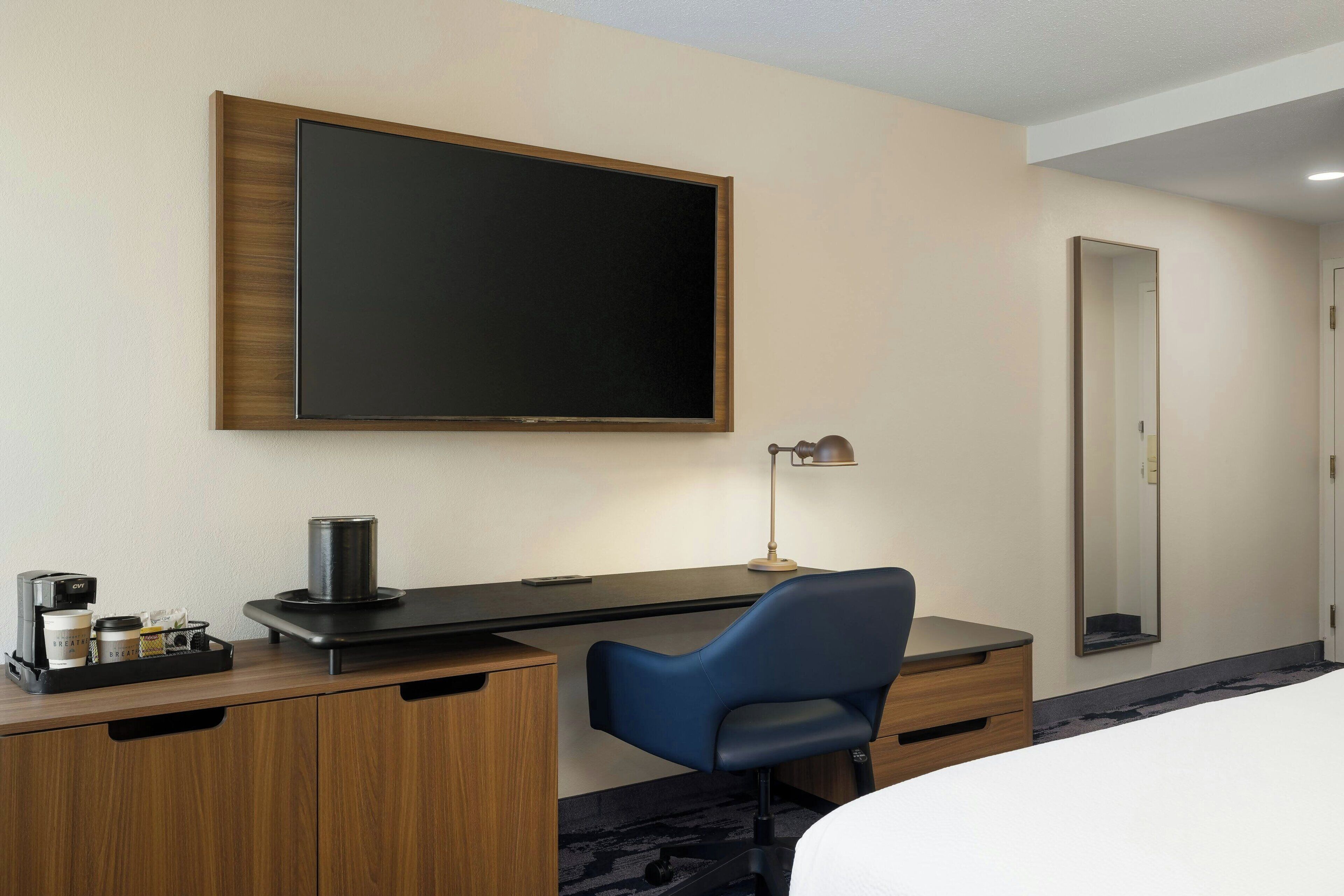 Desk, laptop workspace, iron/ironing board, rollaway beds