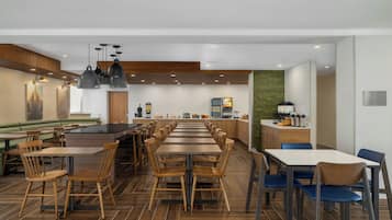 Free daily buffet breakfast
