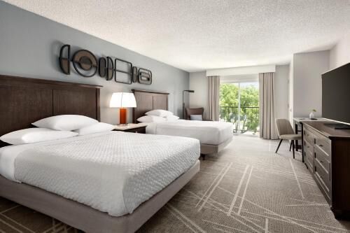 1 bedroom, premium bedding, in-room safe, desk