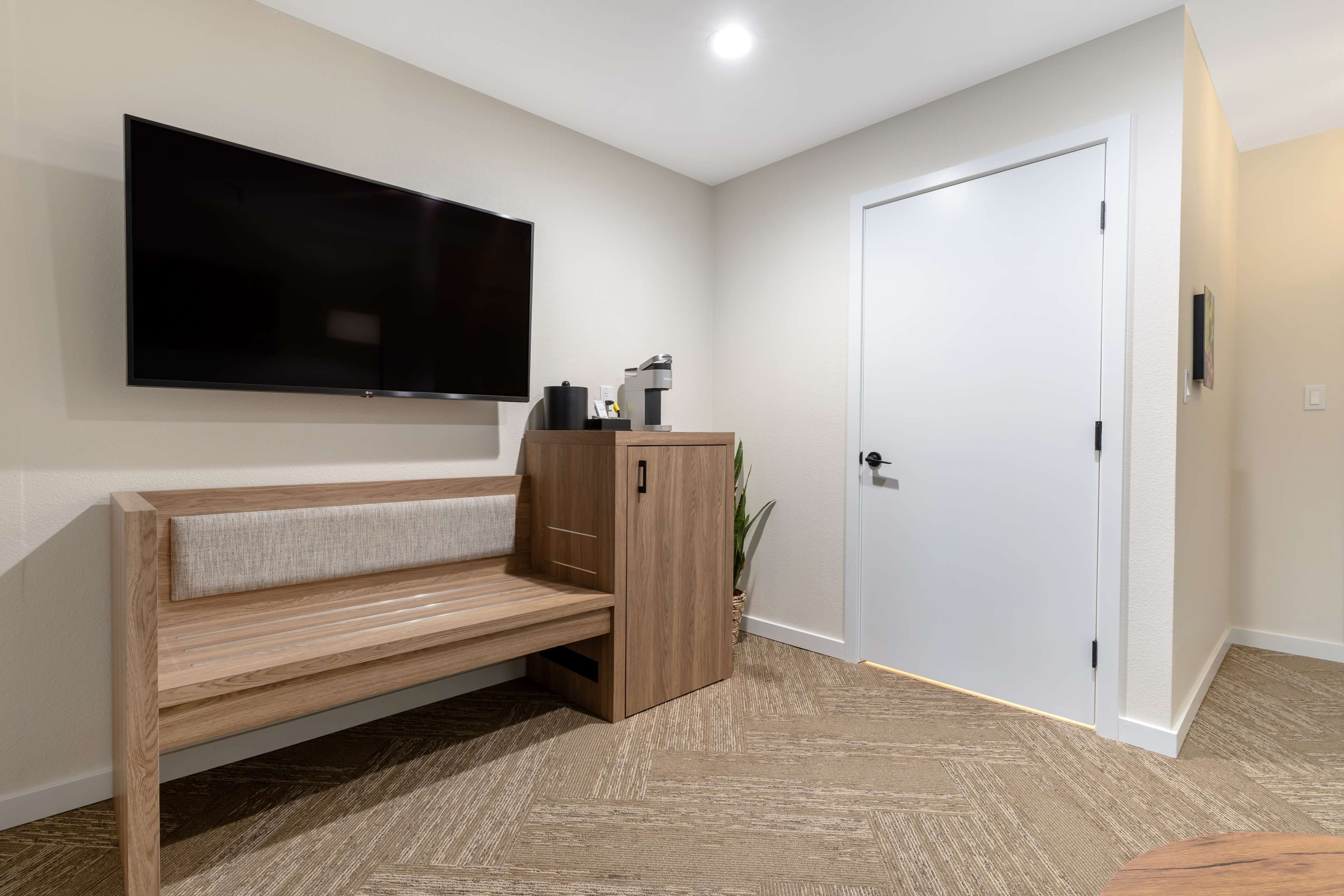 suite, multiple beds, non smoking, refrigerator & microwave (living room;with sofabed) | in-room safe, individually decorated, individually furnished, desk