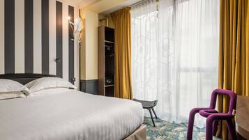 Double Room | Minibar, in-room safe, desk, soundproofing