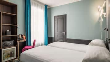 Minibar, coffres-forts dans les chambres, bureau, chambres insonorisées