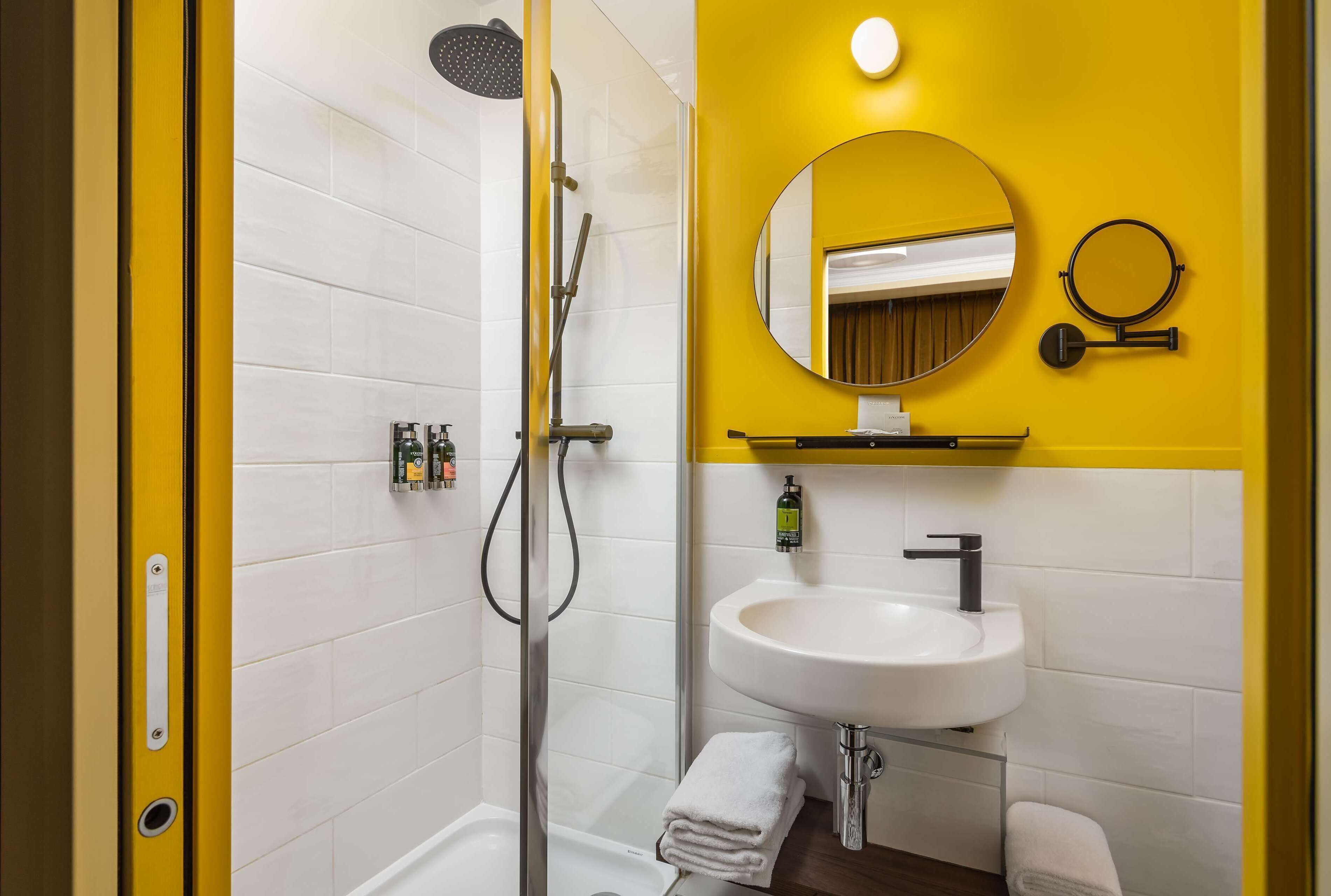 double room | bathroom | hair dryer, towels, soap, shampoo