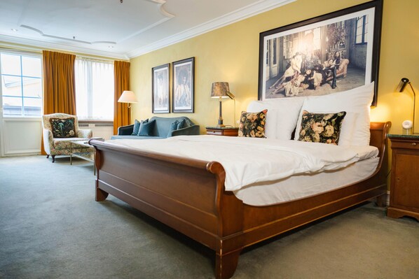 Premium bedding, down duvets, pillow-top beds, minibar