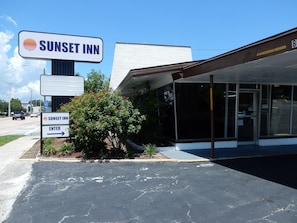 Property entrance - Sunset Inn (St. Augustine)