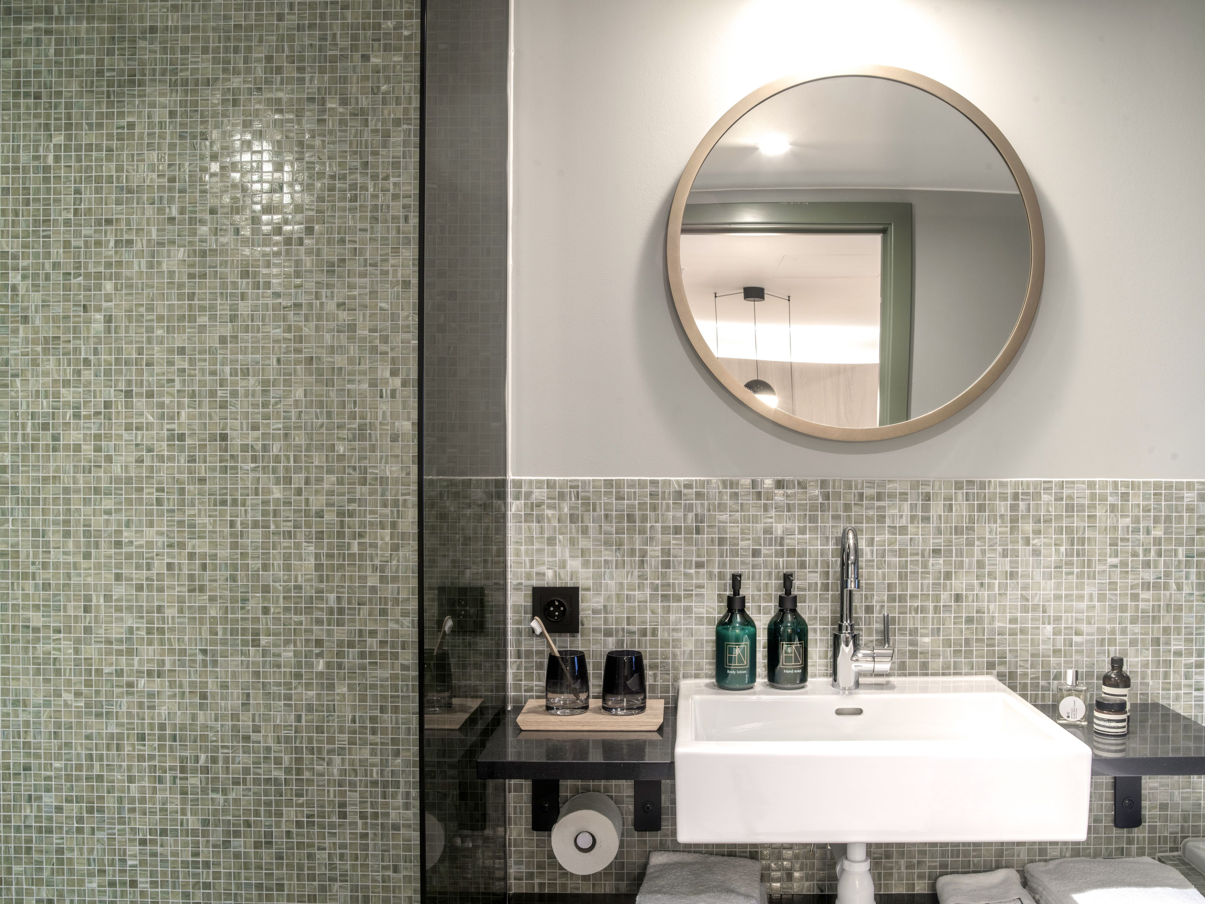 superior double room, 1 king bed, mountain view (large) | bathroom | shower, hair dryer, towels