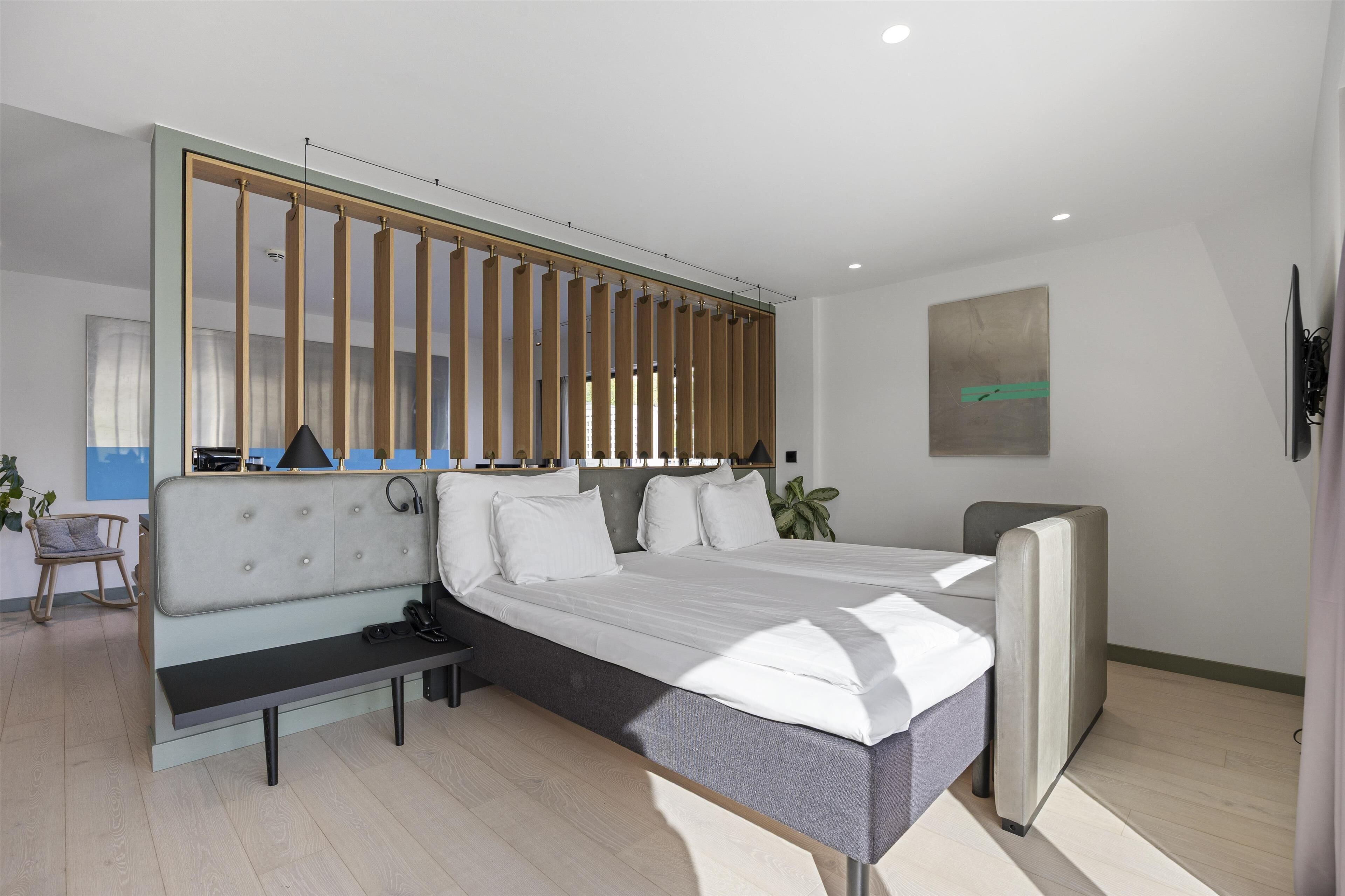 Sviitti (The Dolk) | Minibaari, tallelokero huoneessa, työpöytä, pimennysverhot