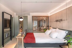 Kahden hengen deluxe-huone, parveke | Huoneen varustelu