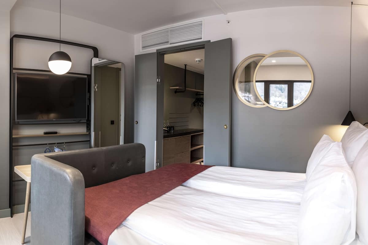 Minibar, in-room safe, desk, blackout curtains