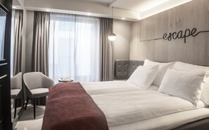 Classic Double Room, 1 Queen Bed, Balcony | Minibar, in-room safe, desk, blackout drapes