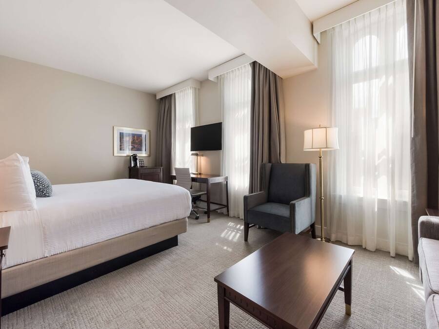 Superior Room, 1 King Bed, Non Smoking (Queen sofabed) | Premium bedding, in-room safe, desk, laptop workspace