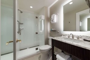 Free toiletries, hair dryer, towels - Independence Park Hotel, BW Premier Collection (Philadelphia)