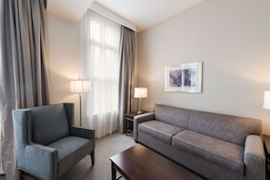 Standard Room, 1 King Bed, Accessible, Non Smoking (Queen sofabed) | 1 bedroom, premium bedding, in-room safe, desk