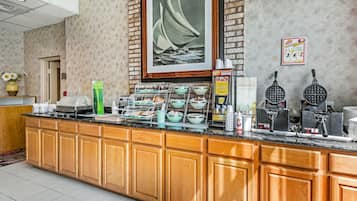 Café da manhã para viagem grátis todos os dias